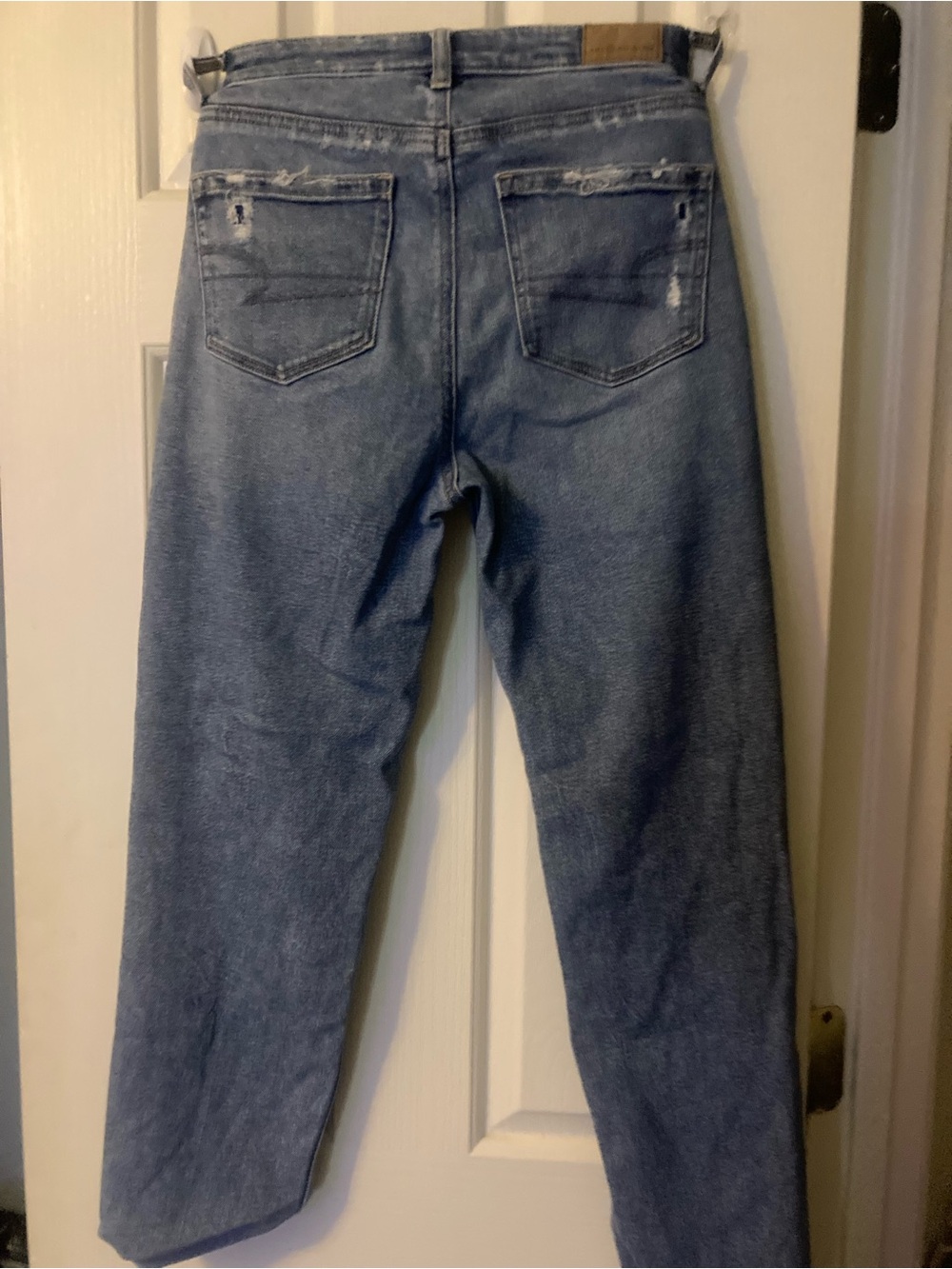 American Eagle straight legged jeans